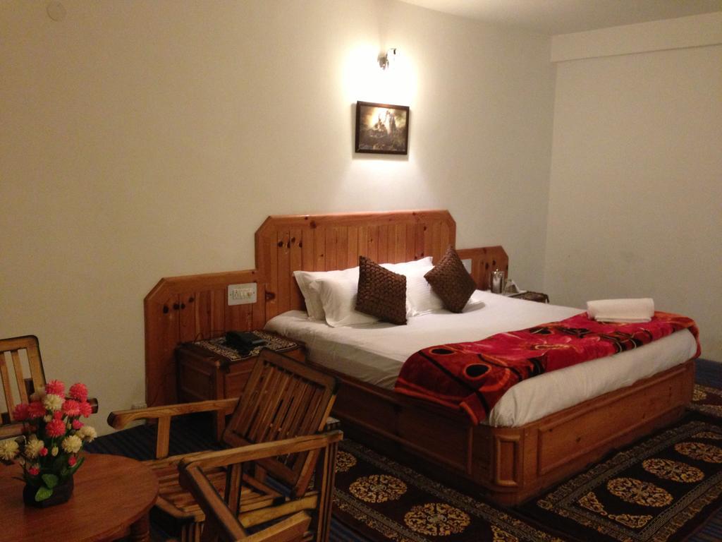 Akash Hills Hotel Manāli Εξωτερικό φωτογραφία