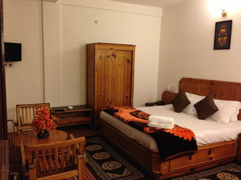 Akash Hills Hotel Manāli Εξωτερικό φωτογραφία