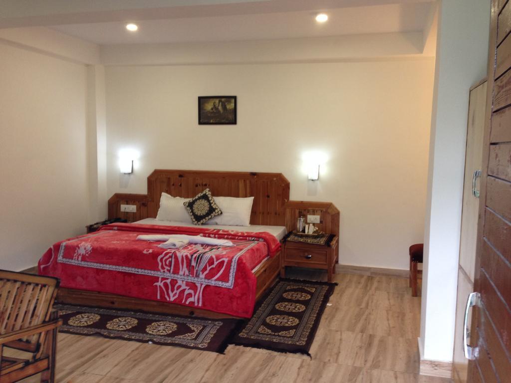 Akash Hills Hotel Manāli Εξωτερικό φωτογραφία
